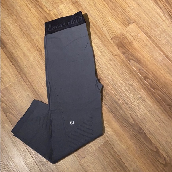 lululemon athletica Pants - Lululemon crop leggings